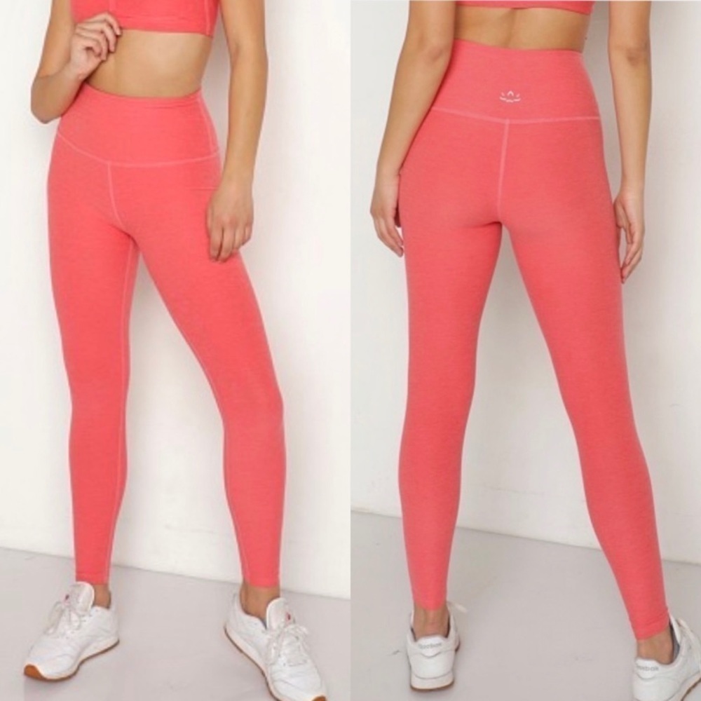 NWT Beyond Yoga Caught In The Midi High Waisted Leggings in Pink Crush